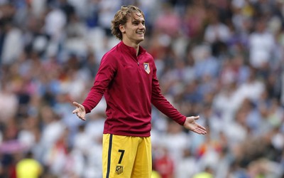 FB体育焦点-B席训练中努力