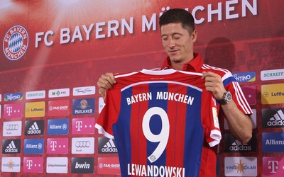 FB体育热评-亚马尔让比赛变成个人秀